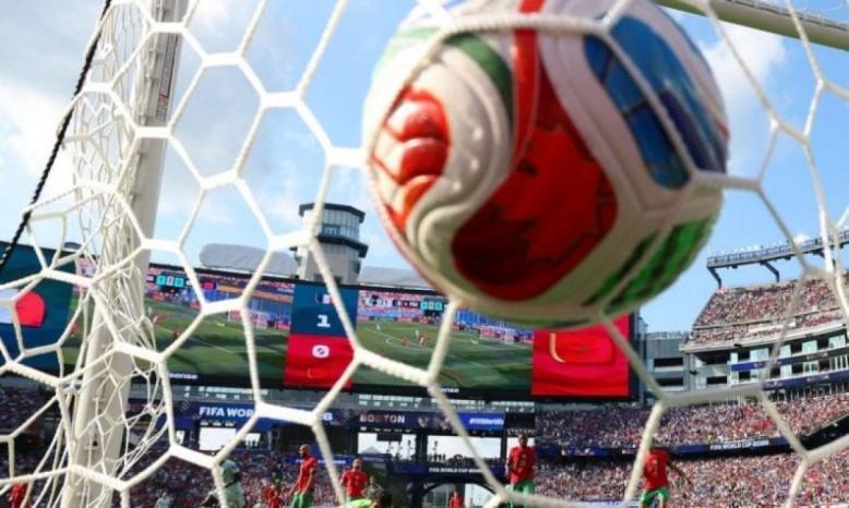 فرنسا تنهي حلم المغرب مجددا بالفوز عليه 2-0 وتبلغ نصف النهائي فرنسا تنهي حلم المغرب مجددا بالفوز عليه 2-0 وتبلغ نصف النهائي