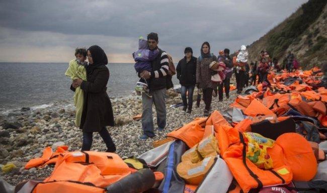 أول دولة أوروبية تتوقف عن استقبال اللاجئين