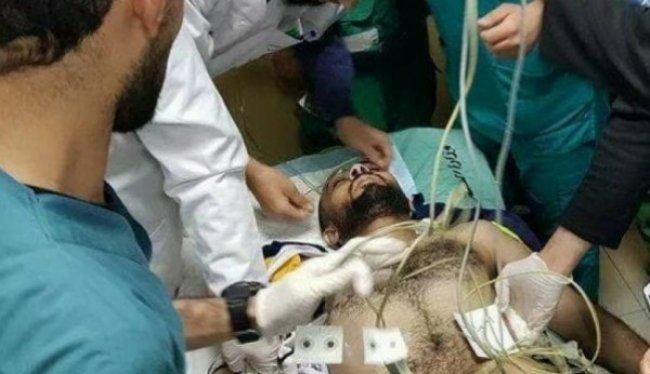 فيديو: نقل الصحفي الجريح أبو حسين الى مشفى &quot;تل هشومير&quot;
