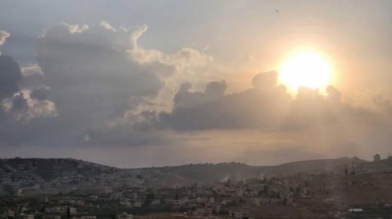 الطقس: أجواء غائمة جزئيا إلى صافية ومعتدلة الطقس: أجواء غائمة جزئيا إلى صافية ومعتدلة