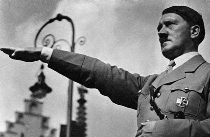 الشرطة الألمانية تعثر على تماثيل مفقودة لأدولف هتلر