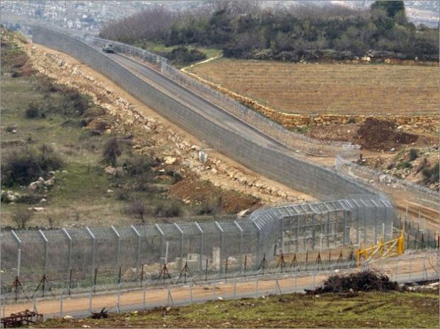 الجيش الإسرائيلي يقر بناء &quot;سياج ذكي&quot; لمستوطنات غلاف غزة