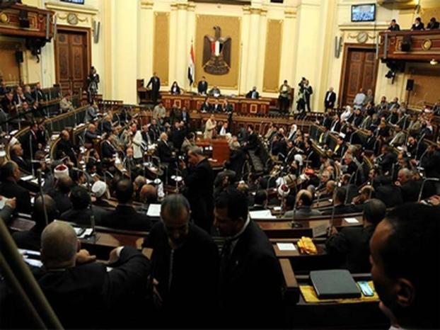 الدستورية تقضي بوقف قرار مرسي بعودة مجلس الشعب