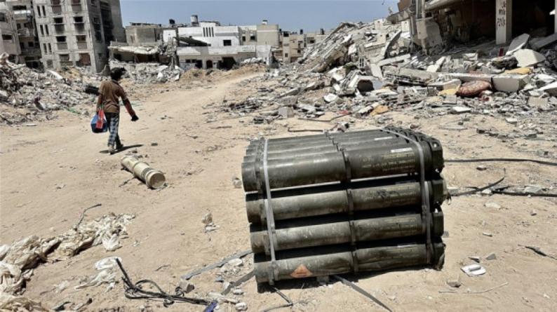 الدفاع المدني بغزة: 70 ألف طن من المتفجرات تهدد حياة سكان غزة الدفاع المدني بغزة: 70 ألف طن من المتفجرات تهدد حياة سكان غزة