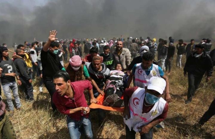 غزة: إصابة خمسة مواطنين أحدهم في رأسه بنيران جيش الاحتلال