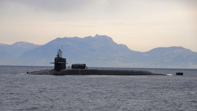 غواصة نووية أمريكية تتسبب بمواجهة إسبانية بريطانية في مياه جبل طارق