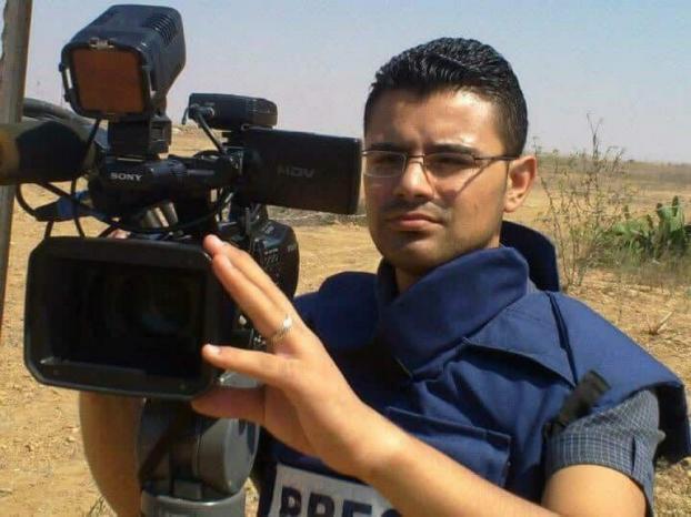 استشهاد الصحفي فادي خليفة بمدينة غزة استشهاد الصحفي فادي خليفة بمدينة غزة