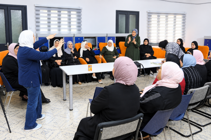 جمعية المرأة العاملة بالتعاون مع جمعية أنصار الانسان تنفذ ورشة توعوية حول إدارة الضغوط النفسية في نابلس جمعية المرأة العاملة بالتعاون مع جمعية أنصار الانسان تنفذ ورشة توعوية حول إدارة الضغوط النفسية في نابلس