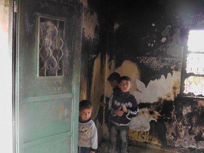 عبث طفل بولاعة سجائر يؤدي لحريق التهم منزل في الخليل