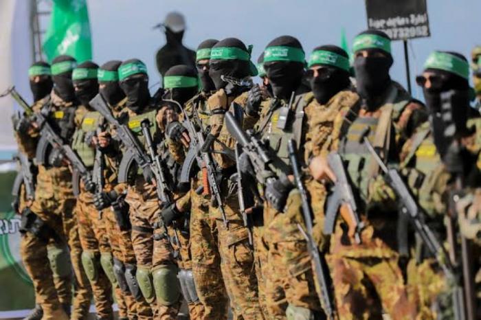 "حماس" تنفي توجيه ضربة عسكرية جديدة للاحتلال وتؤكد التزامها باتفاق وقف إطلاق النار "حماس" تنفي توجيه ضربة عسكرية جديدة للاحتلال وتؤكد التزامها باتفاق وقف إطلاق النار