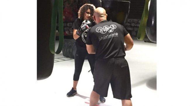 زينة ابنة الثالثة عشرة.. اول ملاكمة فلسطينية انتزعت الرياضة من قالبها الذكوري