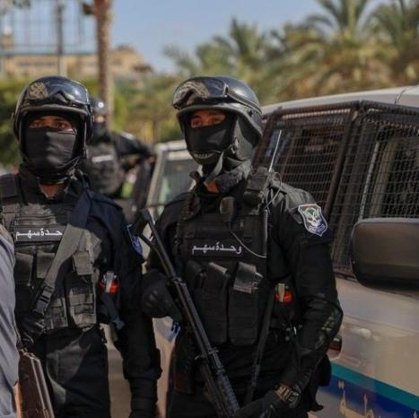 مصادر محلية أفادت بمقتل 12 متعاونا مع جيش الاحتلال .. مؤسسة غزة الإنسانية المدعومة أمريكيا تعلن مقتل 5 من عامليها مصادر محلية أفادت بمقتل 12 متعاونا مع جيش الاحتلال .. مؤسسة غزة الإنسانية المدعومة أمريكيا تعلن مقتل 5 من عامليها