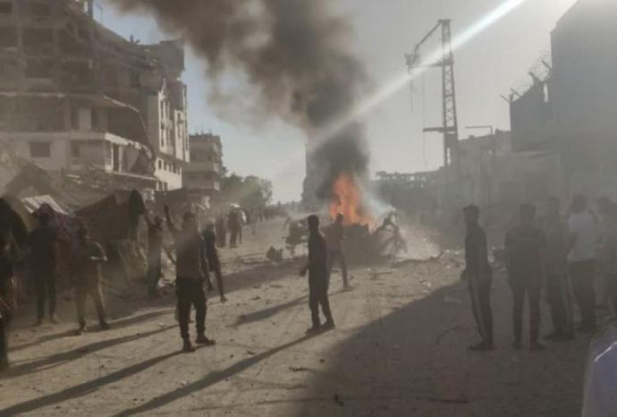 شهيد ومصابون بغارة للاحتلال على مركبة بمدينة غزة شهيد ومصابون بغارة للاحتلال على مركبة بمدينة غزة