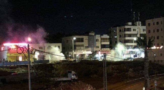 إصابات جراء اطلاق الاحتلال الغاز السام على منازل المواطنين شرق رفح فجرا