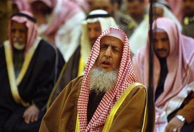 مفتي السعودية يكف المسلمين عن الدعاء على أميركا بالهلاك
