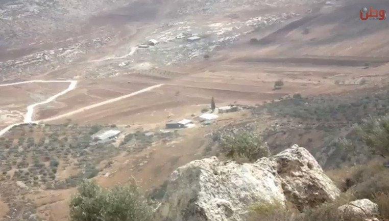 خاص لـ "وطن": بالفيديو... "الطويل" تدق ناقوس الخطر.. والاحتلال يحكم الخناق وسط استيطان يمتد خاص لـ "وطن": بالفيديو... "الطويل" تدق ناقوس الخطر.. والاحتلال يحكم الخناق وسط استيطان يمتد