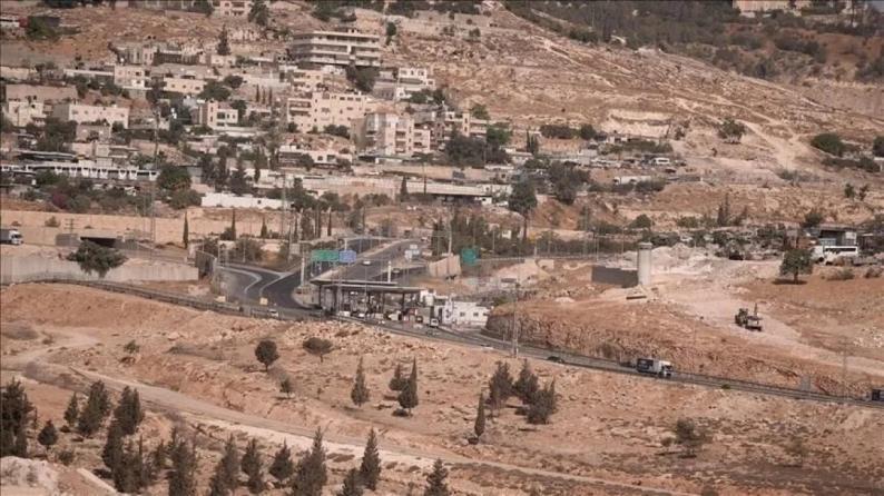 بريطانيا تطالب "إسرائيل" بوقف مشروع "إي 1" الاستيطاني فورا بريطانيا تطالب "إسرائيل" بوقف مشروع "إي 1" الاستيطاني فورا