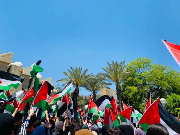مشروع قانون إسرائيلي يمنع رفع أعلام فلسطين في جامعات الداخل المحتل