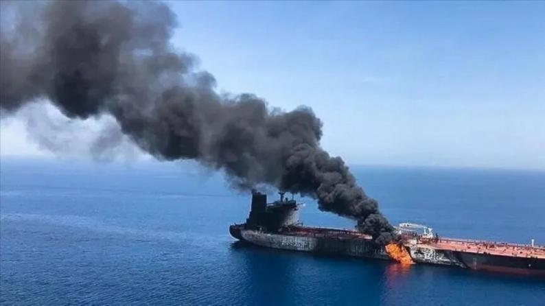 هيئة بحرية بريطانية: تعرض ناقلة لهجوم بمسيّرة في محيط مرسى في صحار بعُمان هيئة بحرية بريطانية: تعرض ناقلة لهجوم بمسيّرة في محيط مرسى في صحار بعُمان