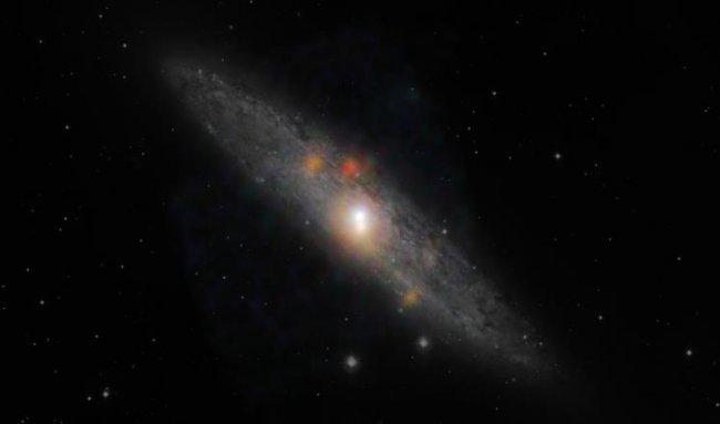 اكتشاف ثقب أسود هائل في قلب مجرة صغيرة