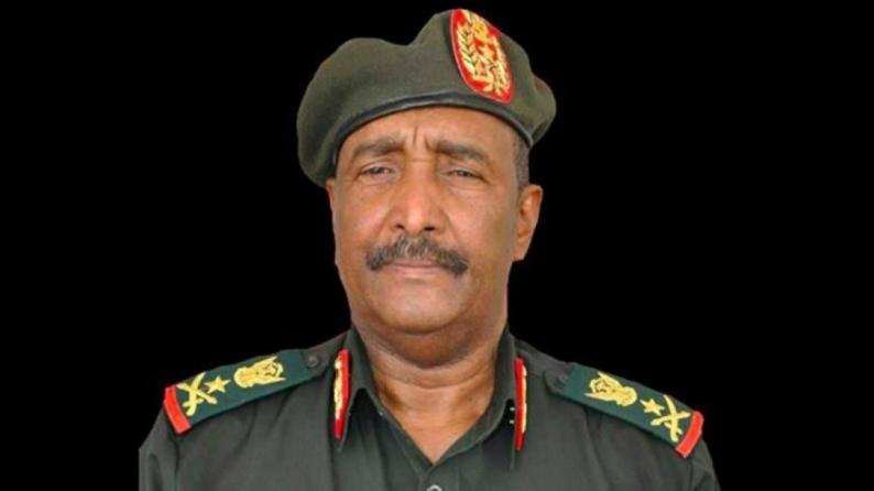 البرهان يعلن حل مجلس السيادة الانتقالي ومجلس الوزراء وإعلان حالة الطوارئ في السودان