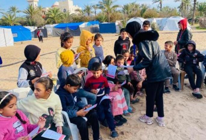آكشن إيد فلسطين .. الشباب الفلسطيني يواجهون الأزمات ويطالبون بدور في صنع القرار في الاستجابة الإنسانية آكشن إيد فلسطين .. الشباب الفلسطيني يواجهون الأزمات ويطالبون بدور في صنع القرار في الاستجابة الإنسانية