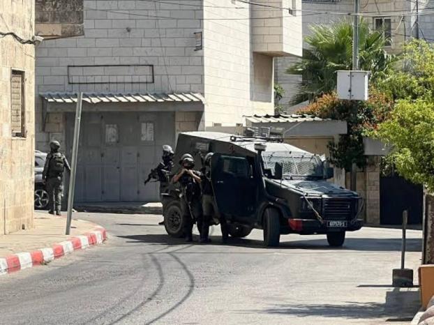 قوات الاحتلال تقتحم بلدة طمون جنوب طوباس قوات الاحتلال تقتحم بلدة طمون جنوب طوباس