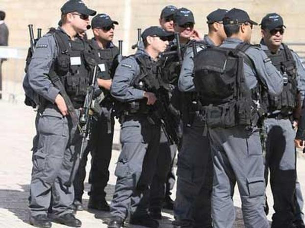 مطالبات بالتحقيق في اقتحام شرطة الإحتلال لمسجد في طيرة المثلث