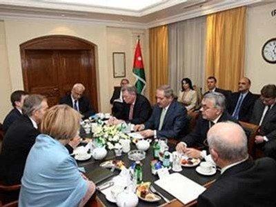 اتفاق فلسطيني اسرائيلي على عقد سلسلة لقاءات سرية وعلنية