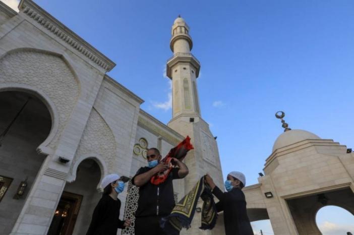 الاوقاف: ستبقى المساجد في المحافظات غير المصابة مفتوحة مع إستمرار تعليق خطبة وصلاة الجمعة