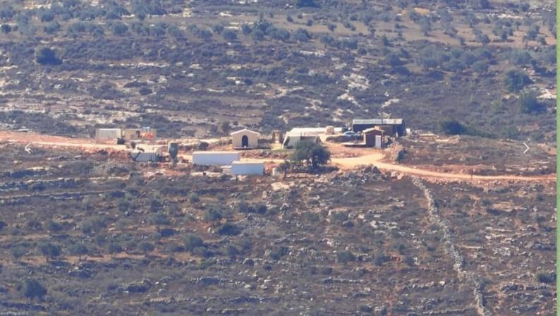 مستوطنون ينصبون "كرفانين" في بورين جنوب نابلس