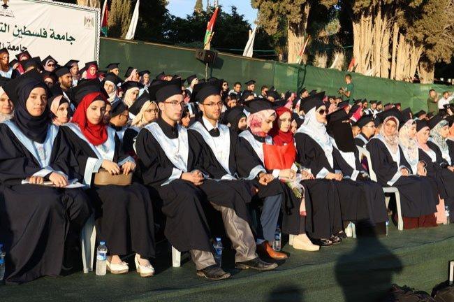 صور.. حفل تخريج الفوج التاسع من جامعة خضوري