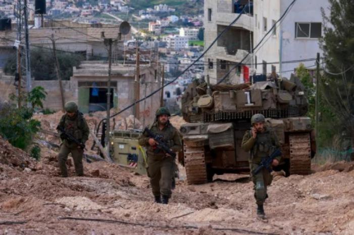 سموتريتش يدعو لحرب في الضفة وتكرار ما جرى في غزة وتفكيك السلطة الفلسطينية سموتريتش يدعو لحرب في الضفة وتكرار ما جرى في غزة وتفكيك السلطة الفلسطينية