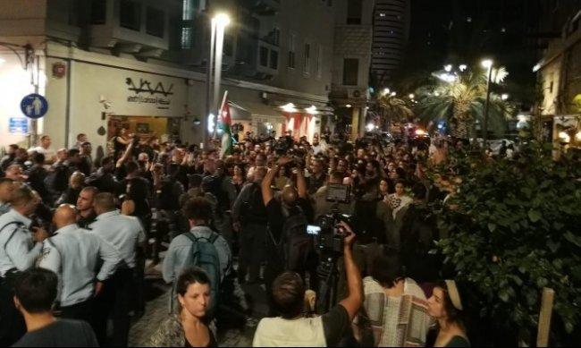 فيديو| بالاسماء.. الاحتلال يعتقل 20 ناشطاً بعد قمعه مظاهرة نصرة لغزة في حيفا