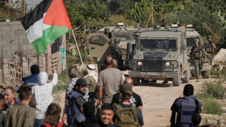 ترجمة وتعليق اللواء أحمد عيسى لوطن: الضفة الغربية بين الرغبة في التغيير وانسداد الأفق: قراءة سياسية في استطلاعي بيو ومعهد الأمن القومي الإسرائيلي ترجمة وتعليق اللواء أحمد عيسى لوطن: الضفة الغربية بين الرغبة في التغيير وانسداد الأفق: قراءة سياسية في استطلاعي بيو ومعهد الأمن القومي الإسرائيلي