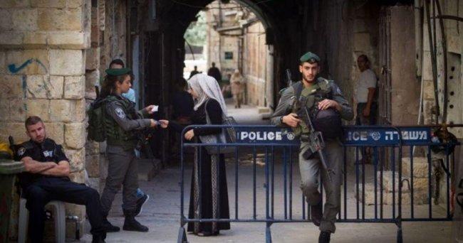الاحتلال يبعد أسيرا محررا عن القدس 6 أشهر