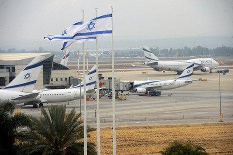 نتنياهو يطلب من كيري المساعدة في استئناف الطيران لإسرائيل