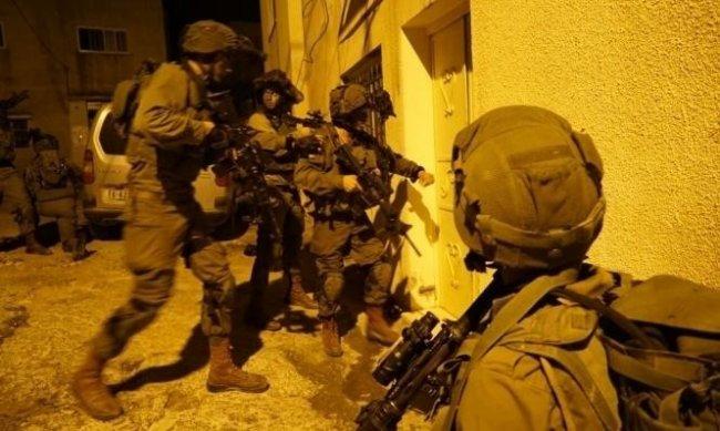 الاحتلال يستدعي عادل أبو زنيد نائب أمين سر فتح في القدس للتحقيق
