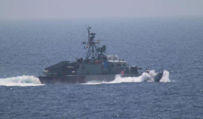 سفينتان حربيتان إيرانيتان تتوجهان لسلطنة عمان