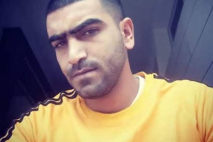 قوات الاحتلال تسلم جثمان الشهيد شادي العجارمة في بيت أولا بعد احتجازه يومين قوات الاحتلال تسلم جثمان الشهيد شادي العجارمة في بيت أولا بعد احتجازه يومين