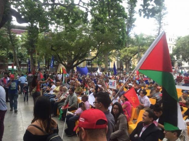 صور | مهرجان تضامني في العاصمة الفنزويلية رفضاً لقانون القومية