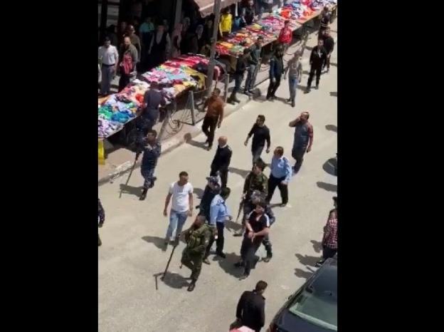 الهيئة المستقلة تدين الاعتداء على باعة البسطات في الخليل وتطالب الالتزام بالقانون ومحاسبة المعتدين