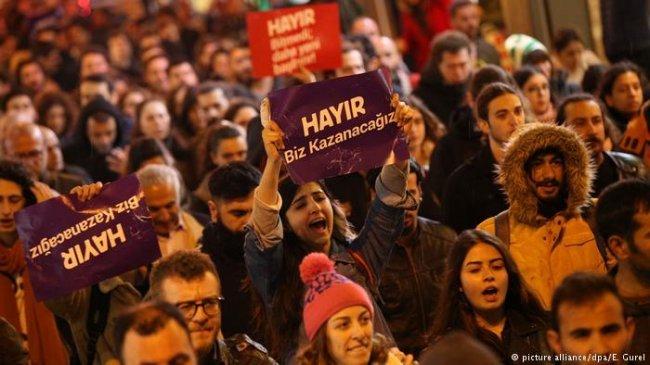 المعارضة التركية تطالب رسميا بإلغاء نتائج الاستفتاء