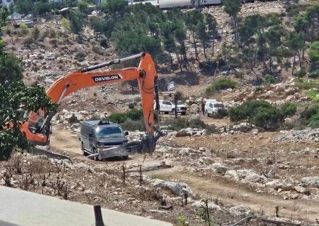 الاحتلال يصدر أمرين عسكريين بإزالة أشجار على مساحة 307 دونمات في جنين الاحتلال يصدر أمرين عسكريين بإزالة أشجار على مساحة 307 دونمات في جنين