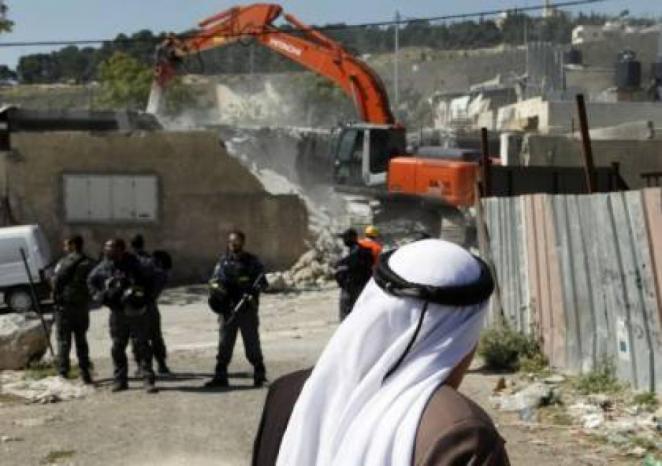 الاحتلال يهدم بركسا قيد الانشاء شرق بيت لحم