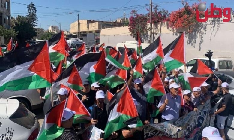 المئات يشاركون بمسيرة الأعلام الفلسطينية في أم الفحم