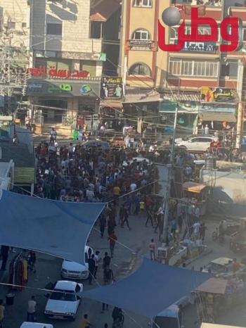 مسيرات احتجاجية في غزة ضد حماس والأوضاع المعيشية، وأخرى مؤيدة للحركة