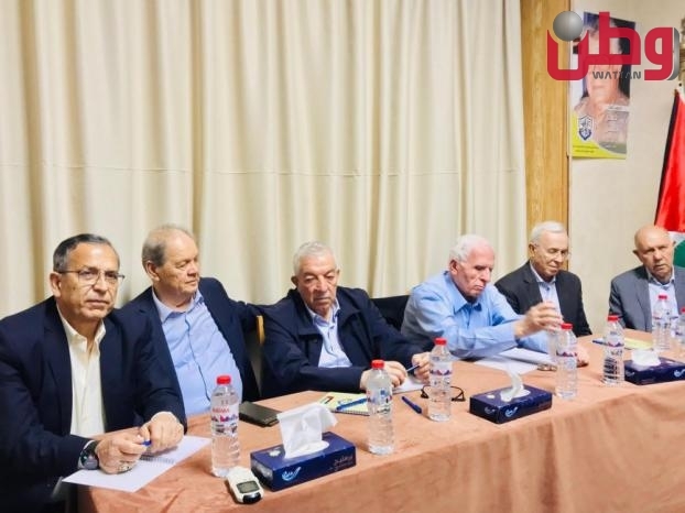 وفد حركة فتح يعقد لقاءً مع الأكاديميين وكوادر الحركة في القاهرة لمناقشة الأفق السياسي