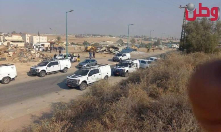 جرافات الاحتلال تهدم منازل في رهط ووادي النعم جرافات الاحتلال تهدم منازل في رهط ووادي النعم