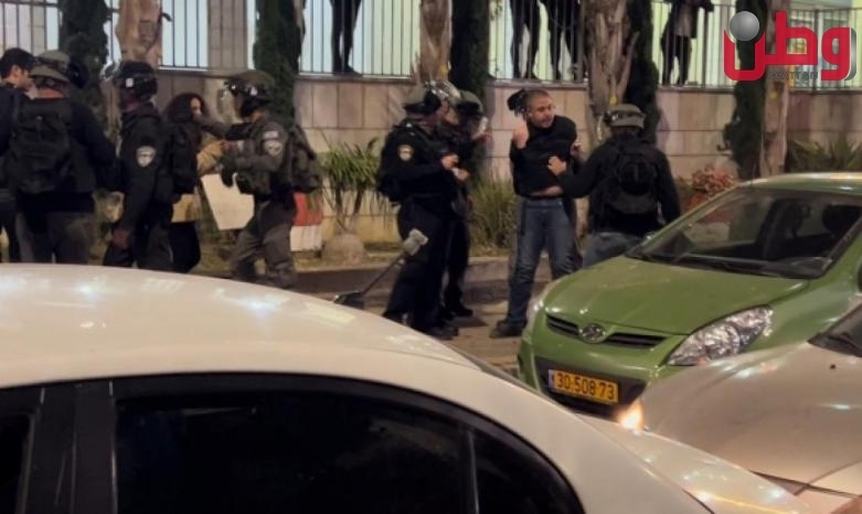 أم الفحم: شرطة الاحتلال تعتقل 7 من المشاركين في وقفة إسنادية للقدس أم الفحم: شرطة الاحتلال تعتقل 7 من المشاركين في وقفة إسنادية للقدس